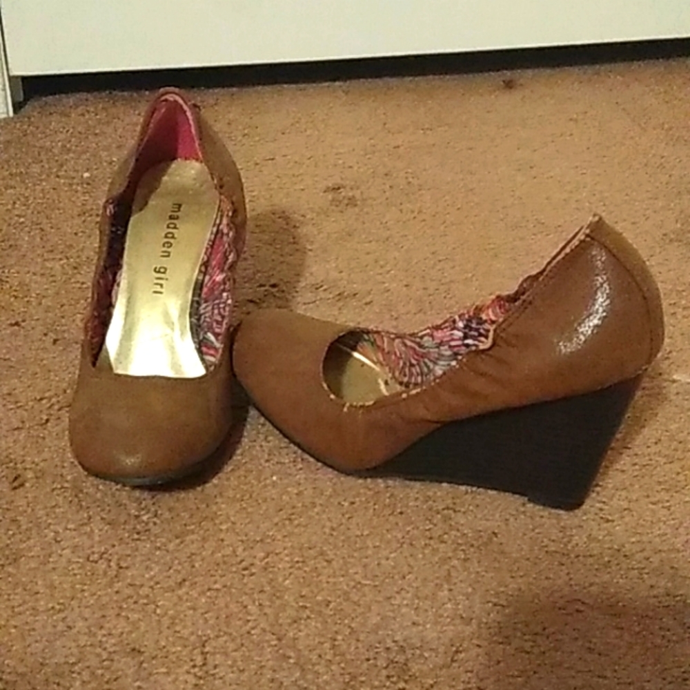 Womens Wedge shoes